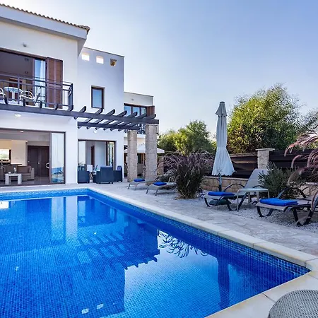 Greko Mare Front Line * Protaras