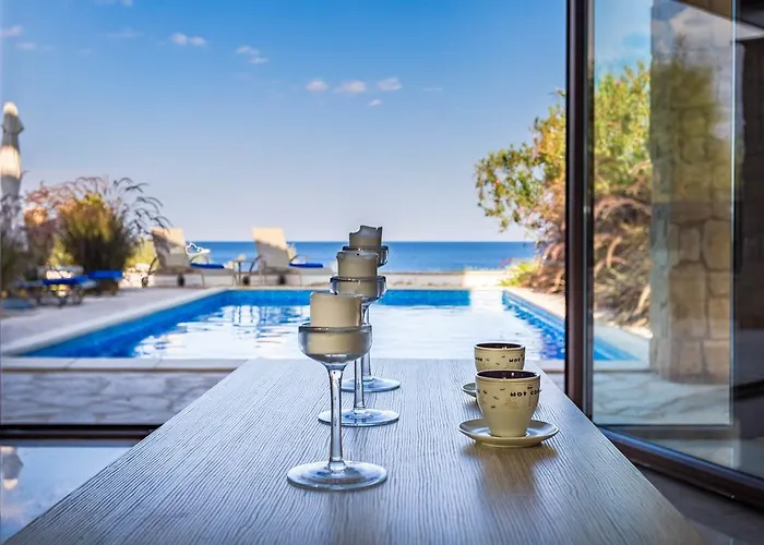 Villa Greko Mare Front Line *