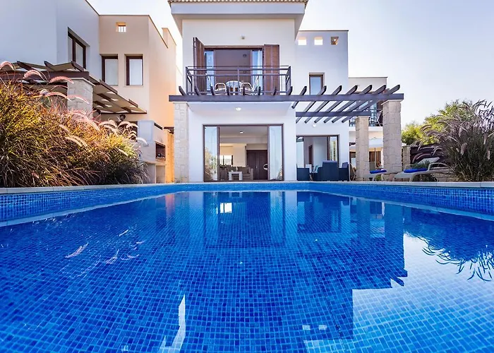 Greko Mare Front Line Villa Protaras